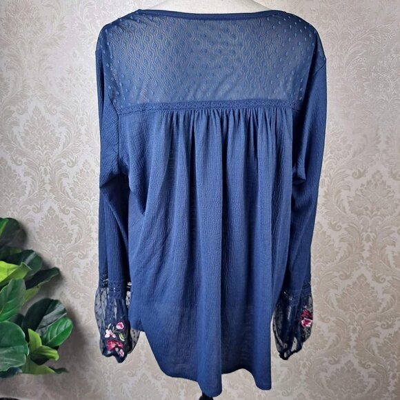 Time and Tru Size XXL (20) Navy Blue Peasant Style Blouse Lace Embroidery NWT - Picture 8 of 15